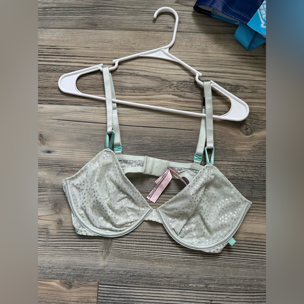 VS bra 40C NWT